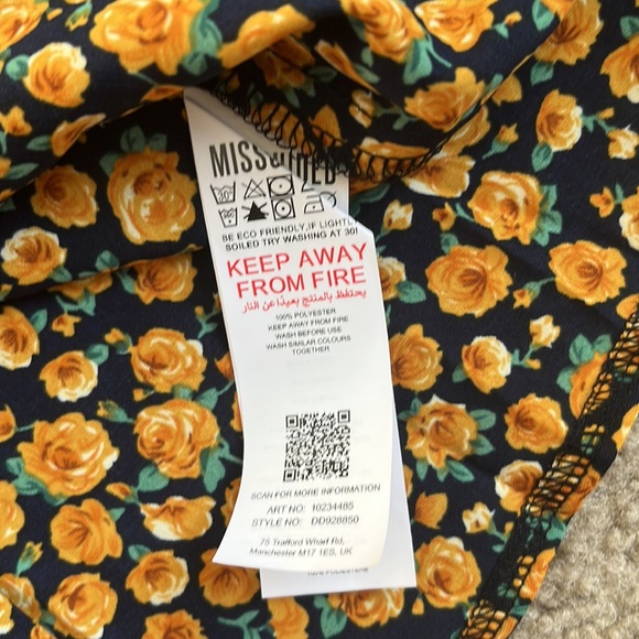 *Misguided Half Button Tea Floral Summer Mini Dress - Picture 6 of 9